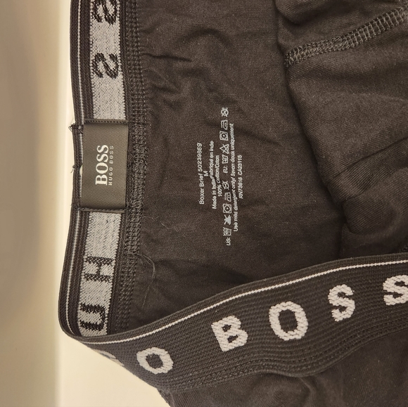 Hugo Boss  Boxer Size M - Picture 2 of 3